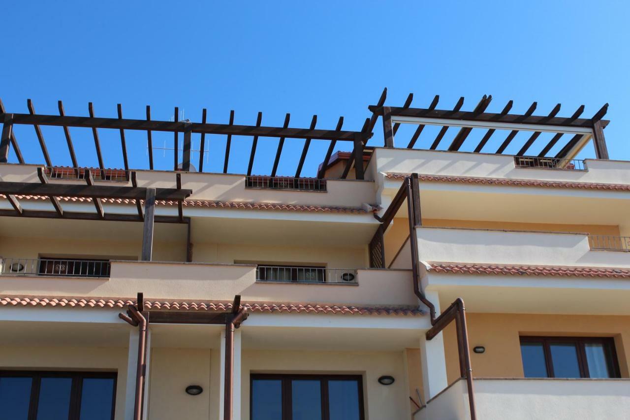 Residence L'Incanto Attici كاستيلساردو المظهر الخارجي الصورة